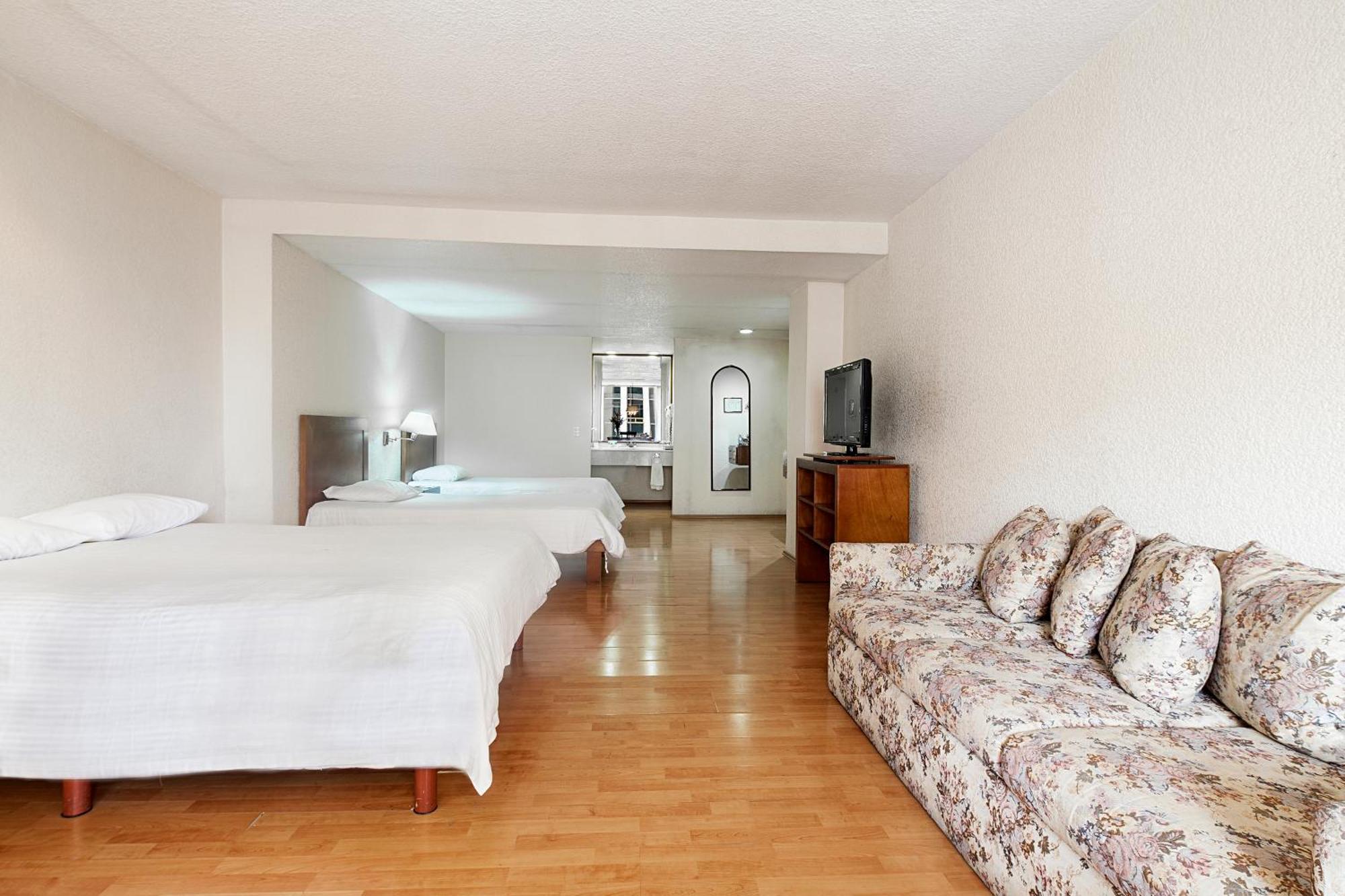 Triple Room,1436970088:JPEG