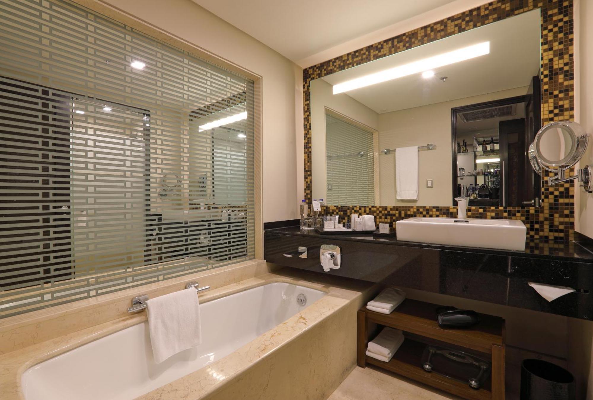 Deluxe Guest room 2 Double City view