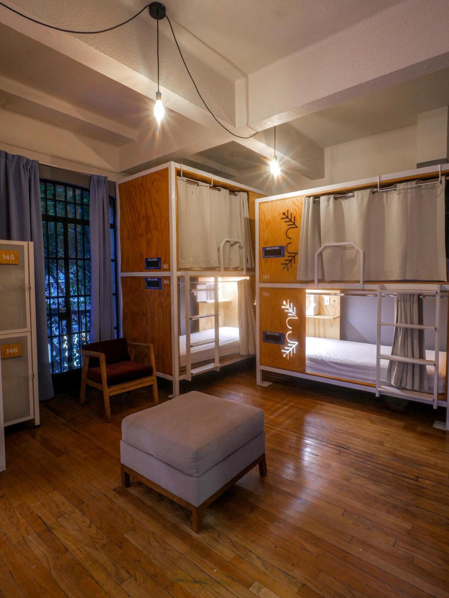 Bed 8-Bed Mixed Dormitory Room